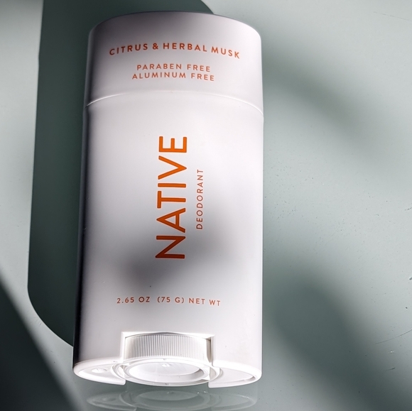 NATIVE (deodorant) | citrus & herbal musk - Picture 3 of 4